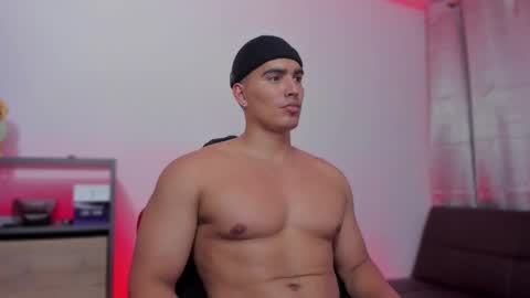 Snapshot of jamesgraay chatting on 09/23/25, 06:16 James Gray online show from 09/23/25, 06:16