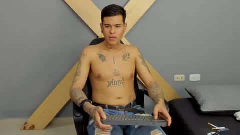 Snapshot of jamesinked_ chatting on 12/14/24, 08:18 Jamesinked online show from 12/14/24, 08:18
