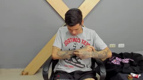 Snapshot of jamesinked_ chatting on 12/16/24, 03:00 Jamesinked online show from 12/16/24, 03:00