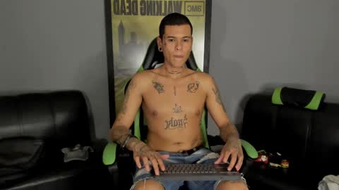 Snapshot of jamesinked_ chatting on 01/16/25, 12:45 Jamesinked online show from 01/16/25, 12:45