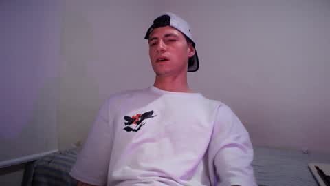 Snapshot of jamesss____ chatting on 12/13/24, 02:21 jamesss____ online show from 12/13/24, 02:21