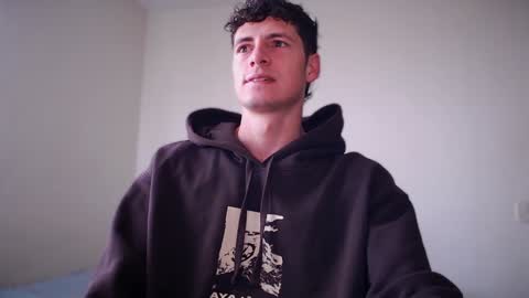 Snapshot of jamesss____ chatting on 01/02/25, 02:46 jamesss____ online show from 01/02/25, 02:46