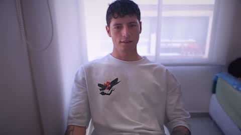 Snapshot of jamesss____ chatting on 01/13/25, 03:47 jamesss____ online show from 01/13/25, 03:47