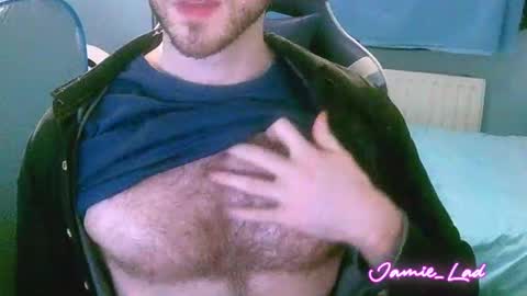 Snapshot of jamie_lad chatting on 01/04/25, 11:43 Jamie online show from 01/04/25, 11:43