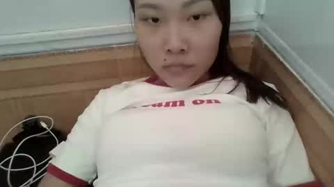 Snapshot of jane_baby999 chatting on 10/18/25, 05:21 jane_baby999 online show from 10/18/25, 05:21