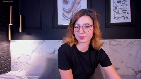 Snapshot of jane_pearl chatting on 01/21/25, 06:33 Jane online show from 01/21/25, 06:33