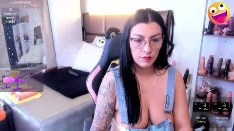 Snapshot of janette_rider chatting on 02/19/25, 02:55 Janette rider online show from 02/19/25, 02:55
