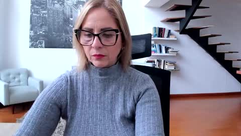 Snapshot of janeturner chatting on 03/04/25, 01:28 JANE TURNER MILF online show from 03/04/25, 01:28