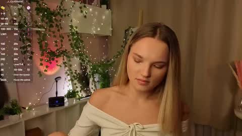 Hi Im Alice and here youll find something online show from 11/14/25, 06:12