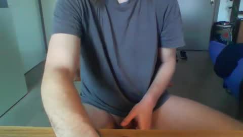 Snapshot of jankujan chatting on 02/08/25, 12:28 jankujan online show from 02/08/25, 12:28