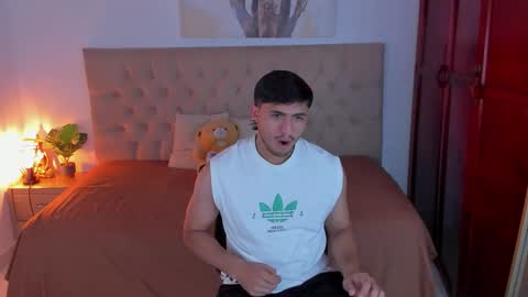 janomar01 online show from 11/20/25, 06:51