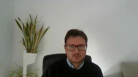 Snapshot of japan1987 chatting on 11/24/25, 10:26 japan1987 online show from 11/24/25, 10:26