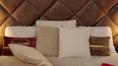 jaquelinemerlot online show from 11/17/25, 07:36