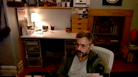 Snapshot of jareth_returns chatting on 02/01/25, 04:24 jareth_returns online show from 02/01/25, 04:24