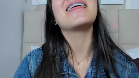 Snapshot of jaslyn__smith chatting on 12/31/24, 02:25 Jaslyn online show from 12/31/24, 02:25