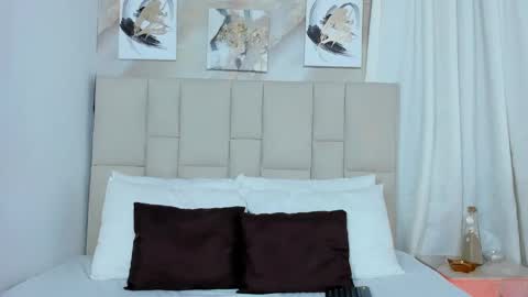 Snapshot of jaslyn__smith chatting on 01/03/25, 02:19 Jaslyn online show from 01/03/25, 02:19