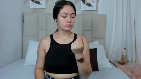 Snapshot of jaslyn__smith chatting on 01/13/25, 02:21 Jaslyn online show from 01/13/25, 02:21