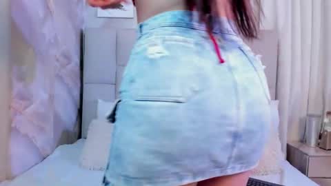 Snapshot of jaslyn__smith chatting on 11/19/25, 04:40 Jaslyn online show from 11/19/25, 04:40