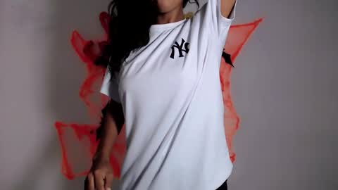 Snapshot of jasmin_brunette_ chatting on 10/08/25, 02:58 Jasmin online show from 10/08/25, 02:58