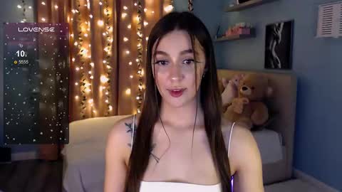 Snapshot of jasmine_doll_ chatting on 03/06/25, 12:21 Jasmine online show from 03/06/25, 12:21