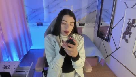 Snapshot of jasmine_hyper_1 chatting on 02/20/25, 02:46 Jas online show from 02/20/25, 02:46