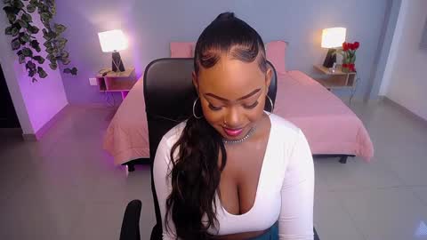 Snapshot of jasminecampbell chatting on 02/19/25, 09:47 Instagram jasminecampbell1 online show from 02/19/25, 09:47