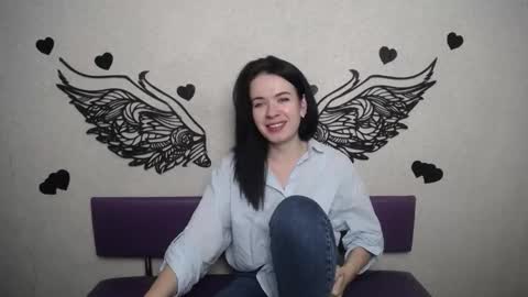 JasmineKouch online show from 10/17/25, 05:26