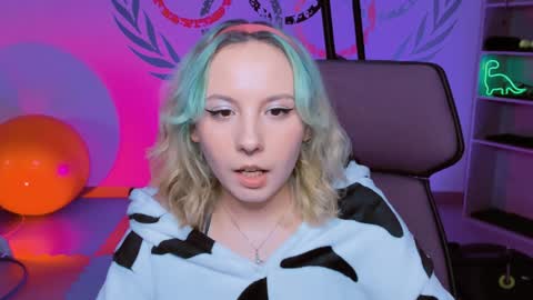 Jasmine online show from 01/04/25, 11:11