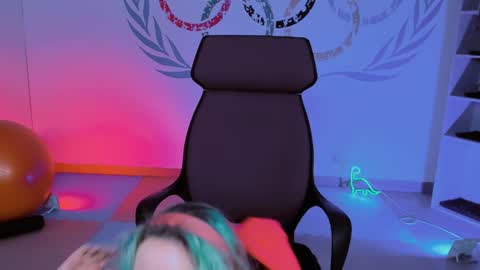 Jasmine online show from 01/10/25, 11:11