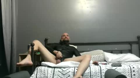 Snapshot of jasonia2012 chatting on 10/31/25, 02:01 jasonia2012 online show from 10/31/25, 02:01