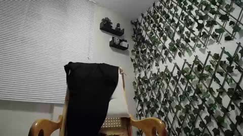 Snapshot of jasson_king01 chatting on 02/19/25, 02:33 JKing online show from 02/19/25, 02:33