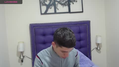 Snapshot of jaxthorn chatting on 11/24/25, 05:34 JAX THORN online show from 11/24/25, 05:34