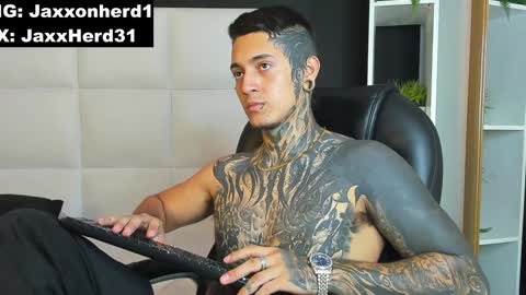 Snapshot of jaxxxonherd chatting on 12/02/24, 01:46 Michael online show from 12/02/24, 01:46
