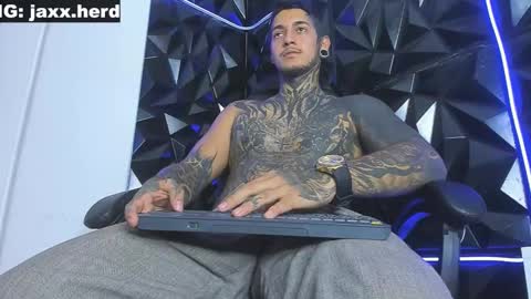 Snapshot of jaxxxonherd chatting on 09/17/25, 11:45 Michael online show from 09/17/25, 11:45