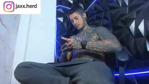 Snapshot of jaxxxonherd chatting on 09/19/25, 03:34 Michael online show from 09/19/25, 03:34