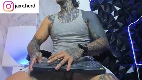Snapshot of jaxxxonherd chatting on 09/25/25, 12:31 Michael online show from 09/25/25, 12:31
