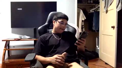 Snapshot of jay2sexyy02 chatting on 11/10/25, 12:20 jay2sexyy02 online show from 11/10/25, 12:20