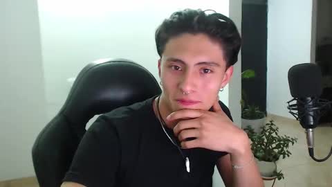 jay online show from 09/12/25, 02:44