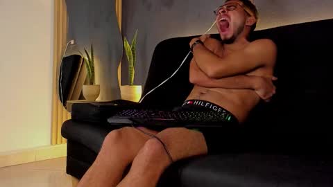 Jay online show from 11/03/25, 03:41