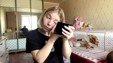 Mira online show from 11/08/25, 08:25