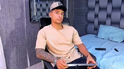 jaze_bradley online show from 10/15/25, 11:32