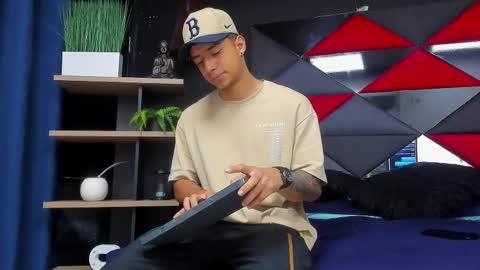 jaze_bradley online show from 11/24/25, 11:21