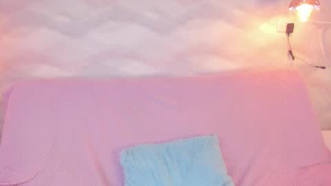 Snapshot of jazlin_angels chatting on 11/06/25, 05:52 JAZLIN ANGELS online show from 11/06/25, 05:52