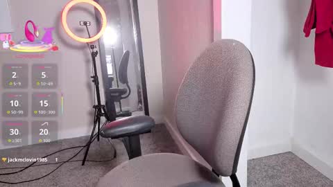 Snapshot of jazmyn6969 chatting on 10/23/25, 07:45 jazmyn6969 online show from 10/23/25, 07:45