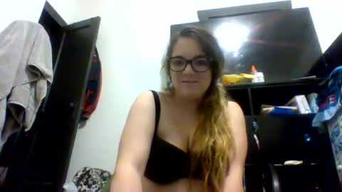 Snapshot of jazzyrae97 chatting on 12/30/24, 04:53 Jazzyrae online show from 12/30/24, 04:53