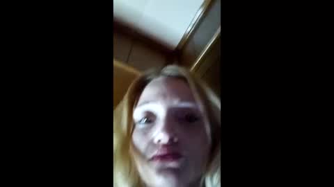 Snapshot of jbeautyxx chatting on 10/01/25, 06:36 J Nicole online show from 10/01/25, 06:36