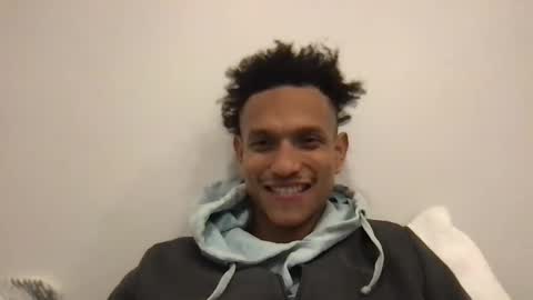 Snapshot of jean07ortiz chatting on 02/19/25, 11:25 BENI2KMELO online show from 02/19/25, 11:25