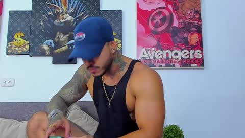 Jean  axelcrow       Modelo Independiente online show from 01/15/25, 03:43