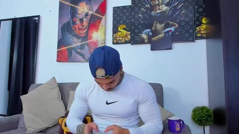 Jean  axelcrow       Modelo Independiente online show from 01/27/25, 04:41