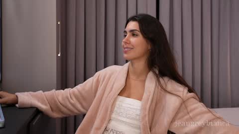 Snapshot of jeangreybianca chatting on 10/09/25, 08:18 Bianca online show from 10/09/25, 08:18